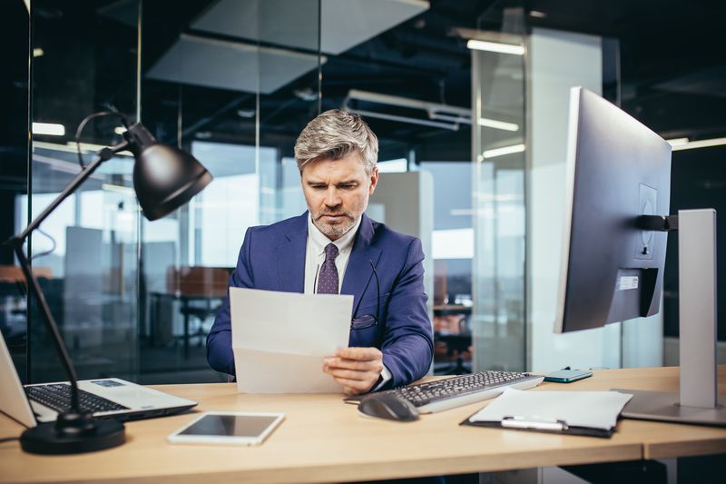 Experienced lender quantifies credit risk of loan applicants.