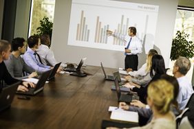 Executive Explaining Graph