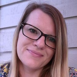 rebecca lake headshot