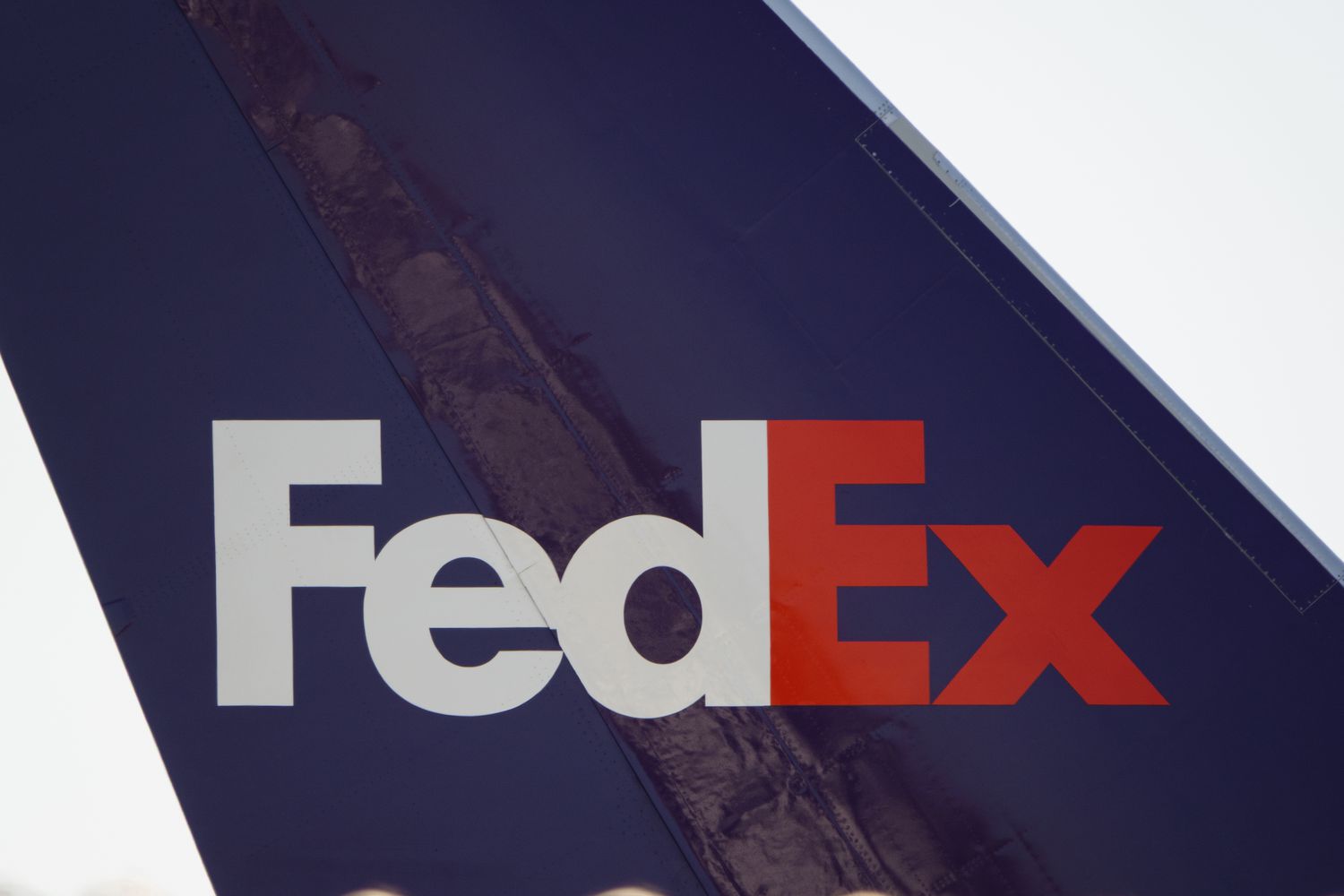 FedEx logo