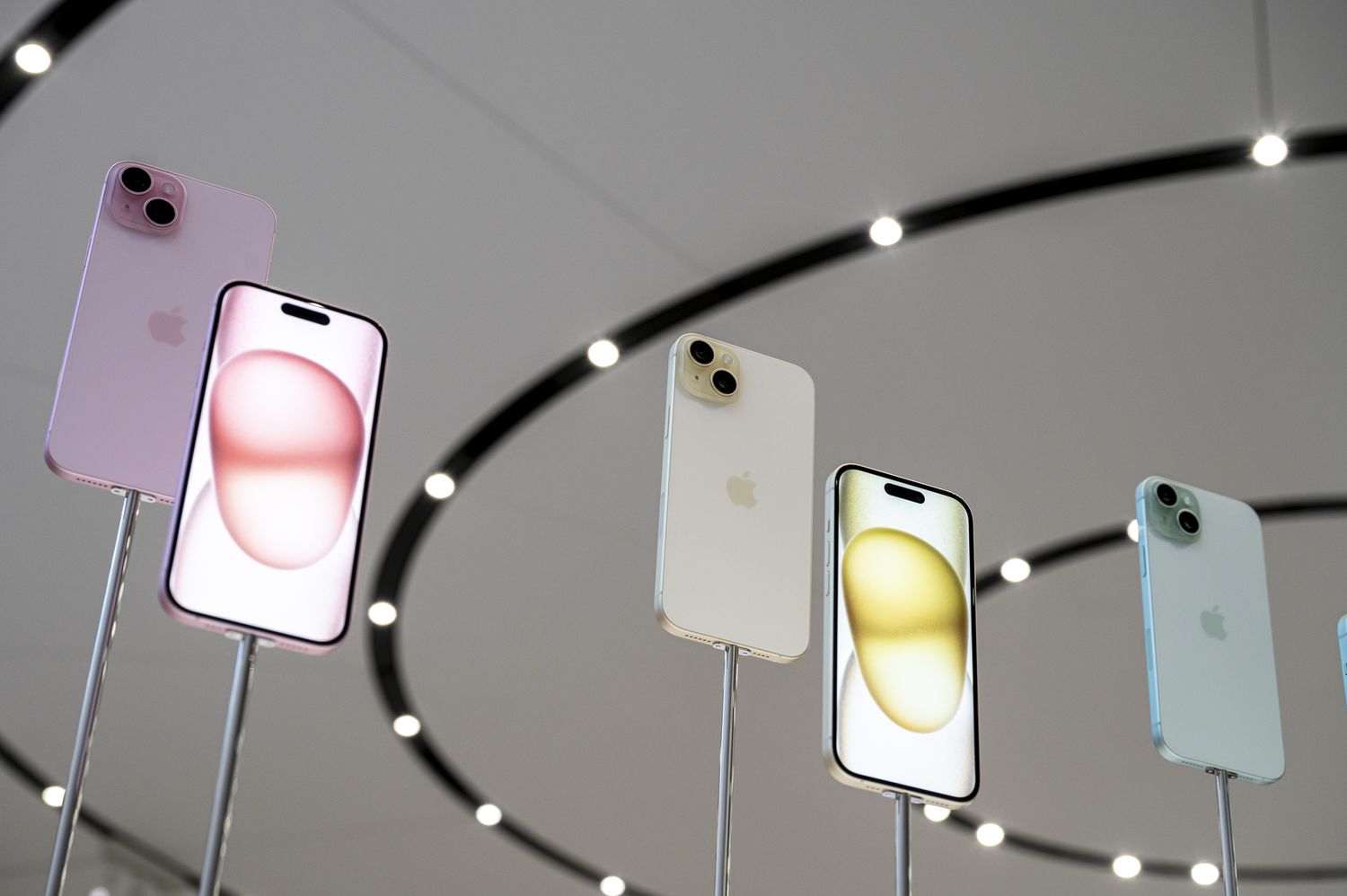 Apple iPhone 15 smartphones