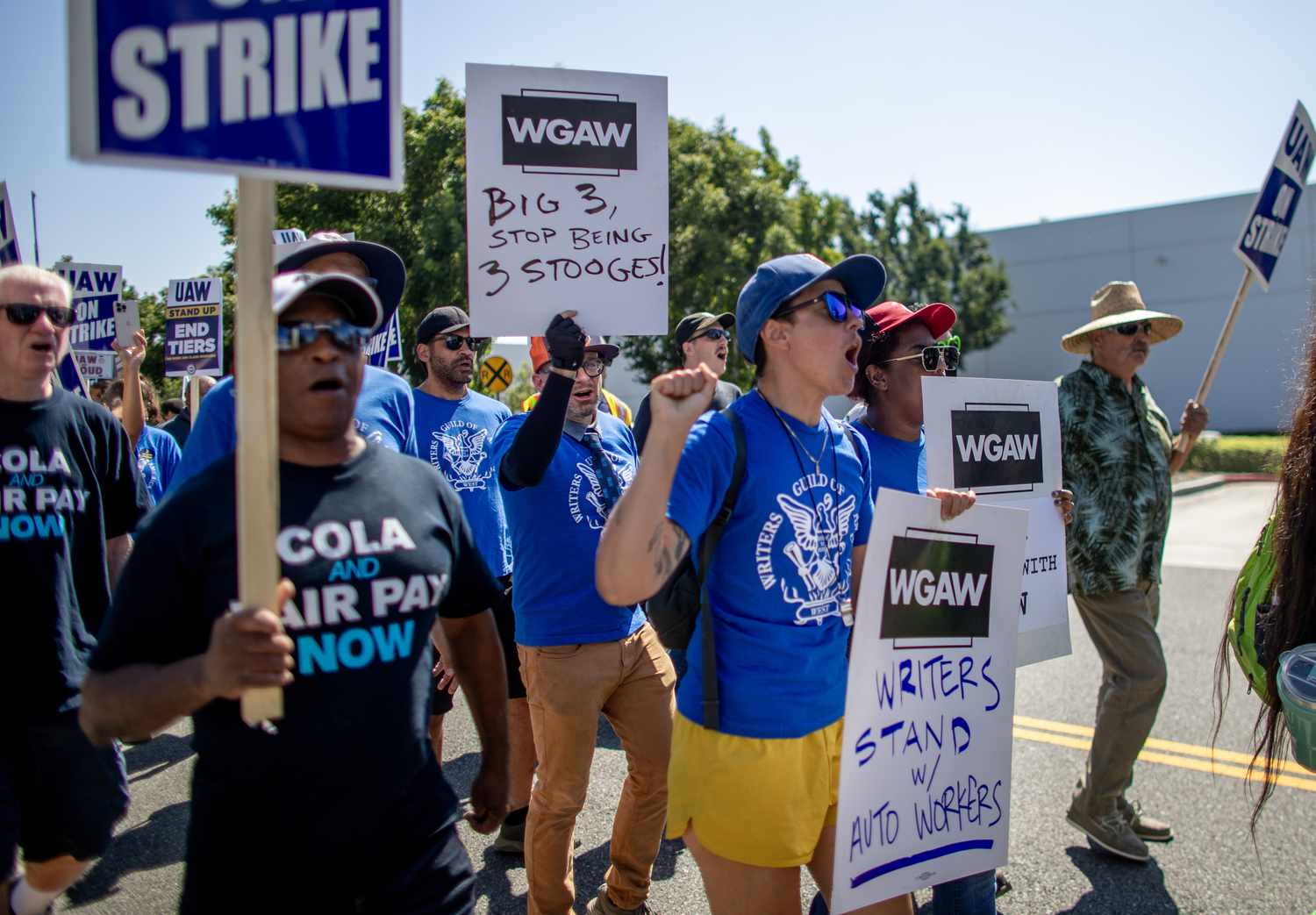  Writers Guild of America West (WGAW) 