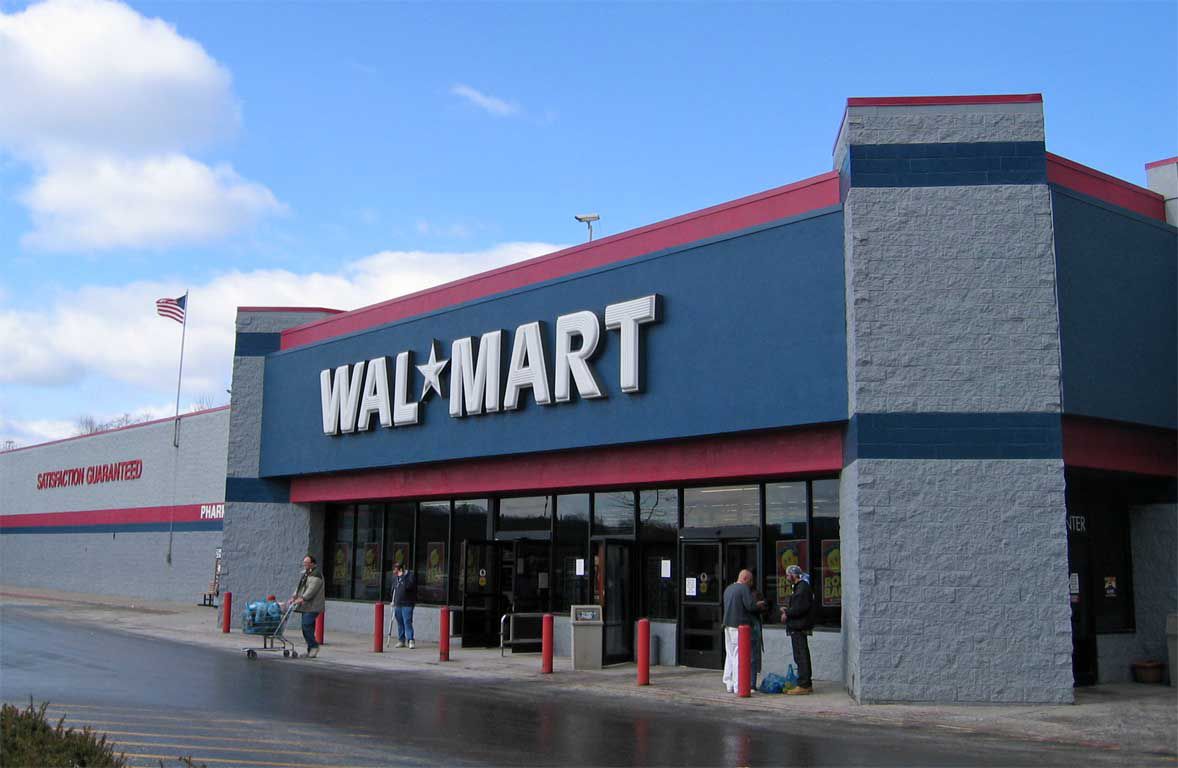 Wal-Mart store exterior in Laredo, Texas