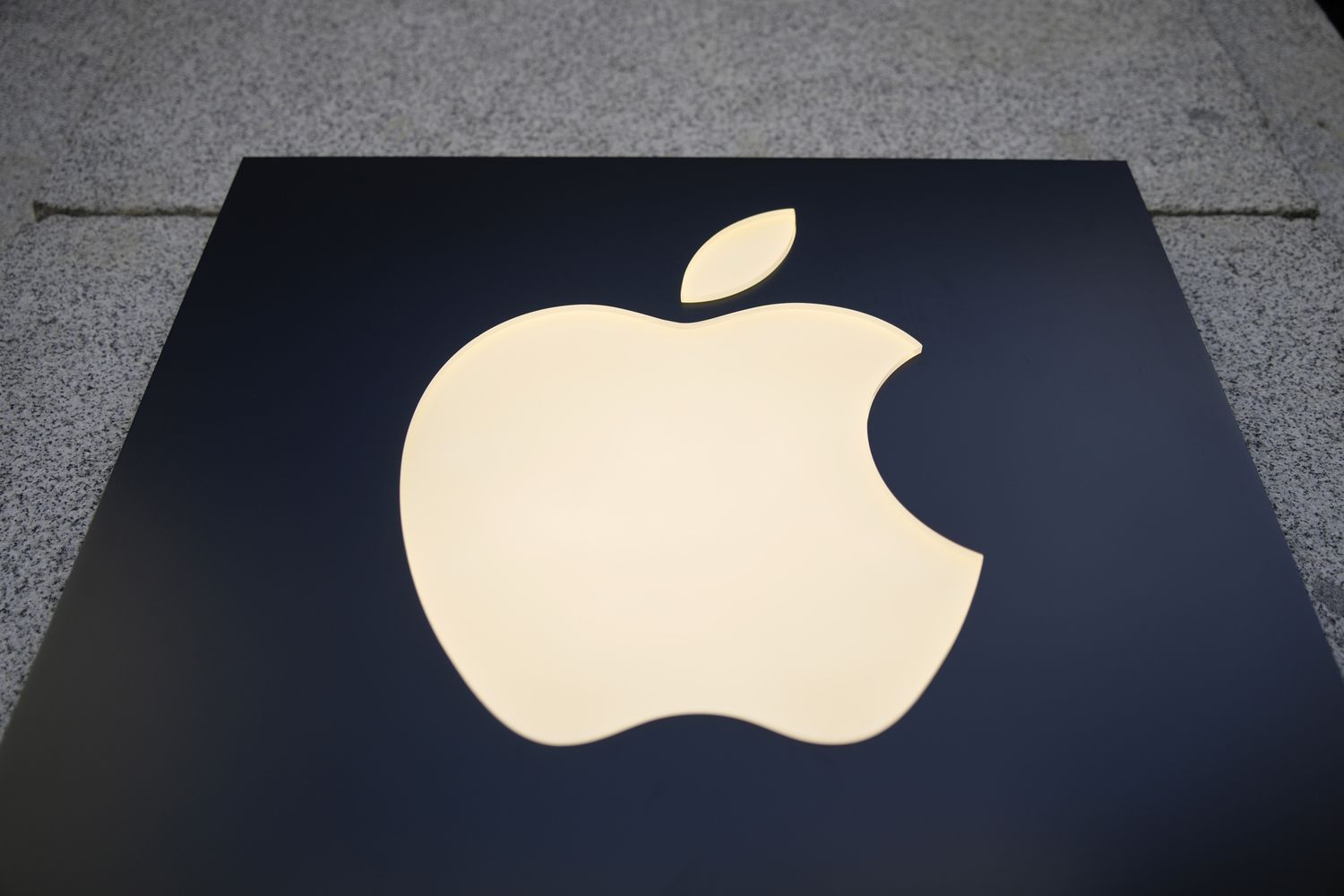 Apple logo