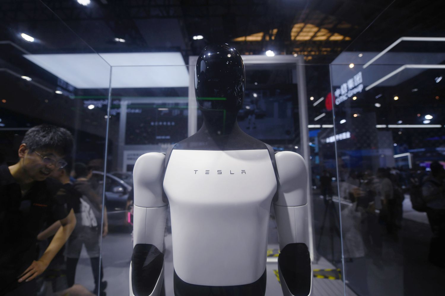 Tesla's humanoid robot at an industry conference.