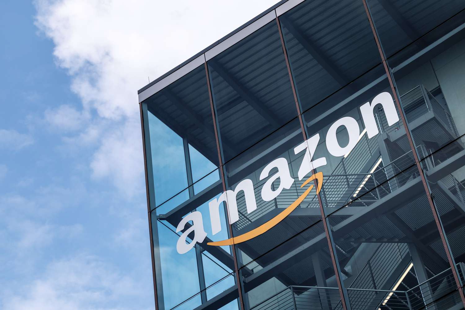 Amazon logo