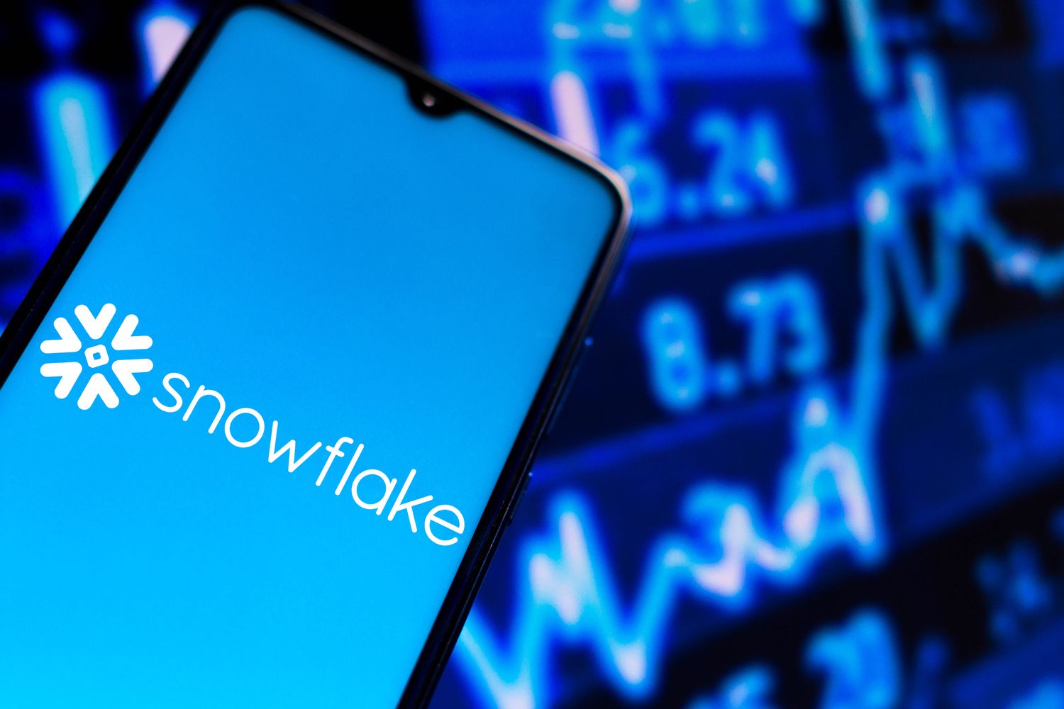 A photo illustration of the Snowflake logo.