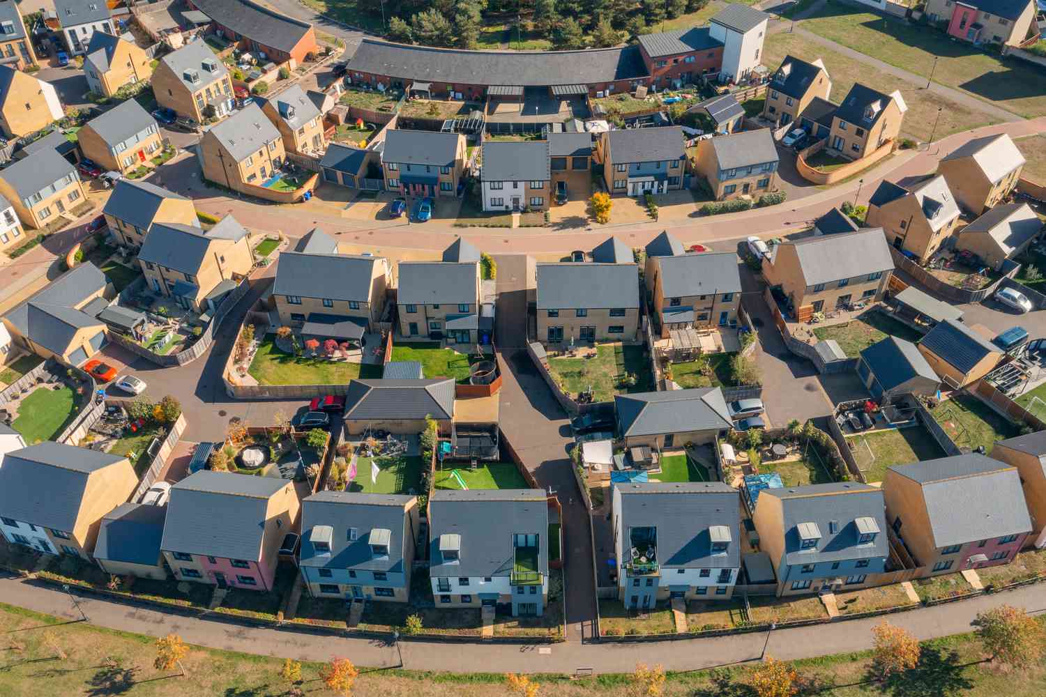 A drone's-eye view of a housing development under construction