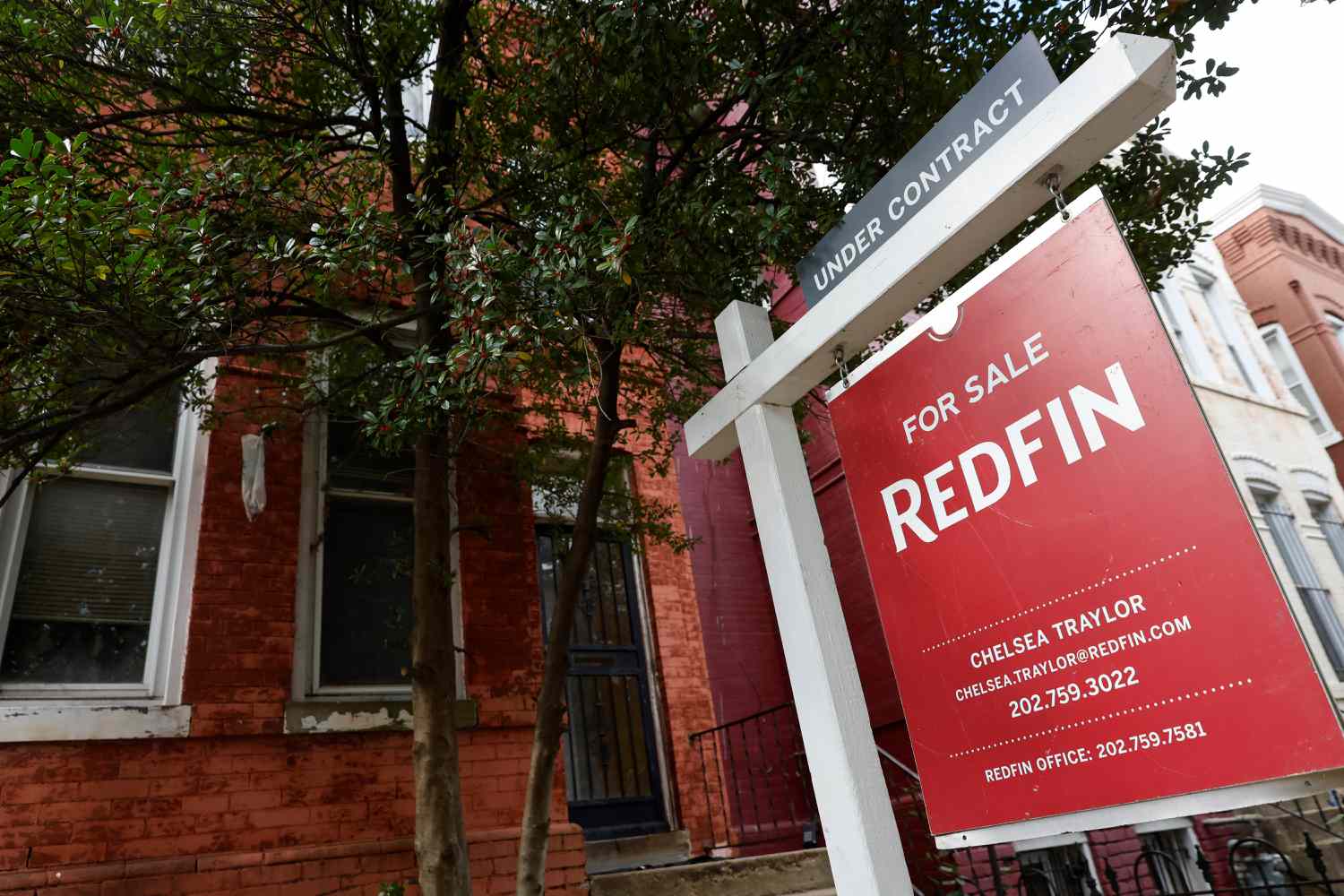 Photo taken on Oct. 19, 2022, shows a house for sale in Washington, D.C.