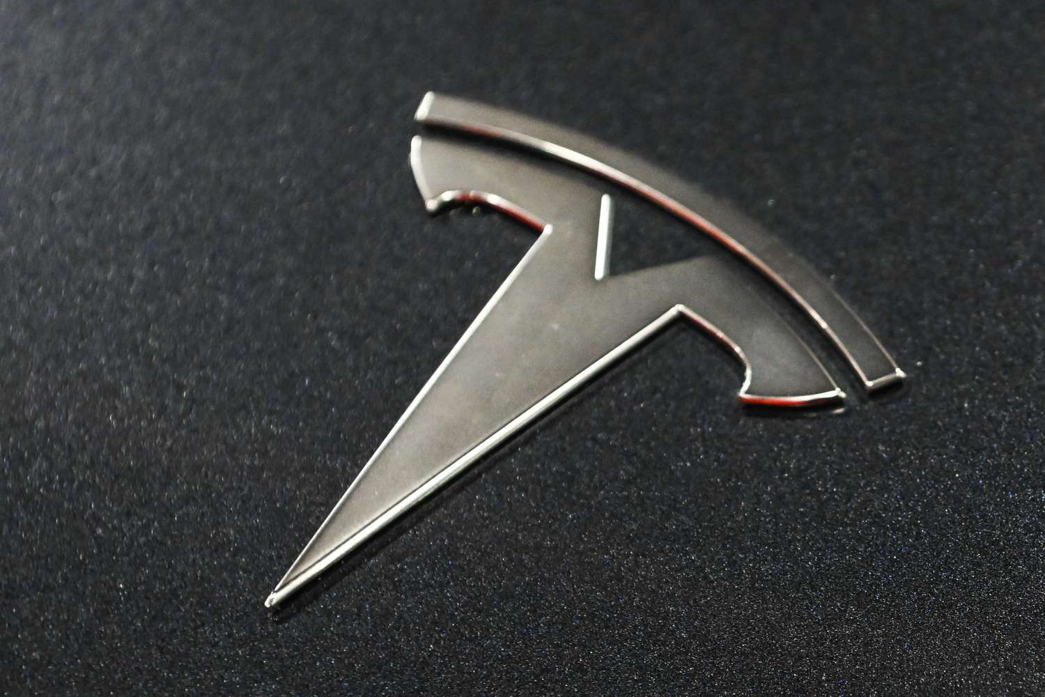 Tesla logo