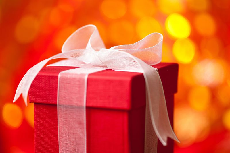 Give the gift of a Roth IRA
