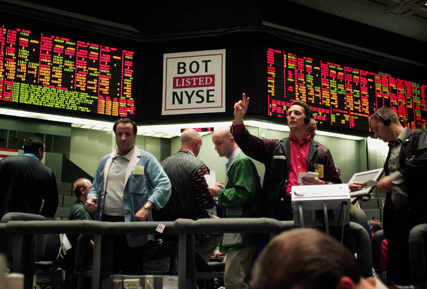 Traders on the floor of the NYSE