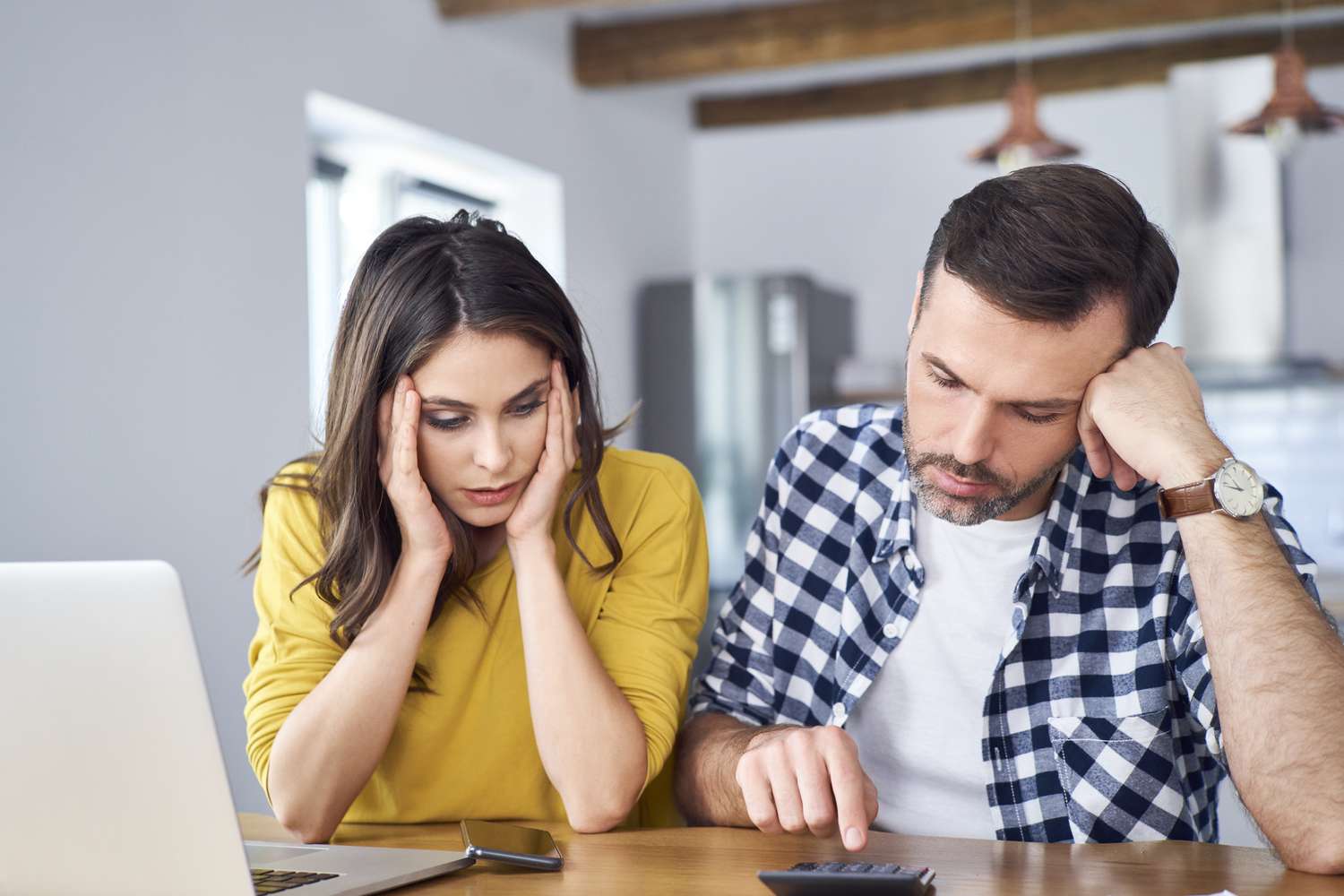 An amicably divorcing couple tries to determine their individual incomes