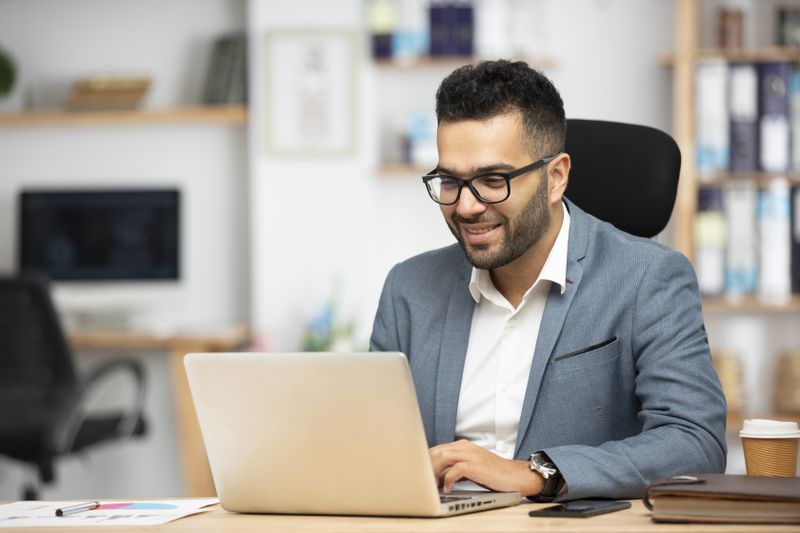 Man with a laptop computer