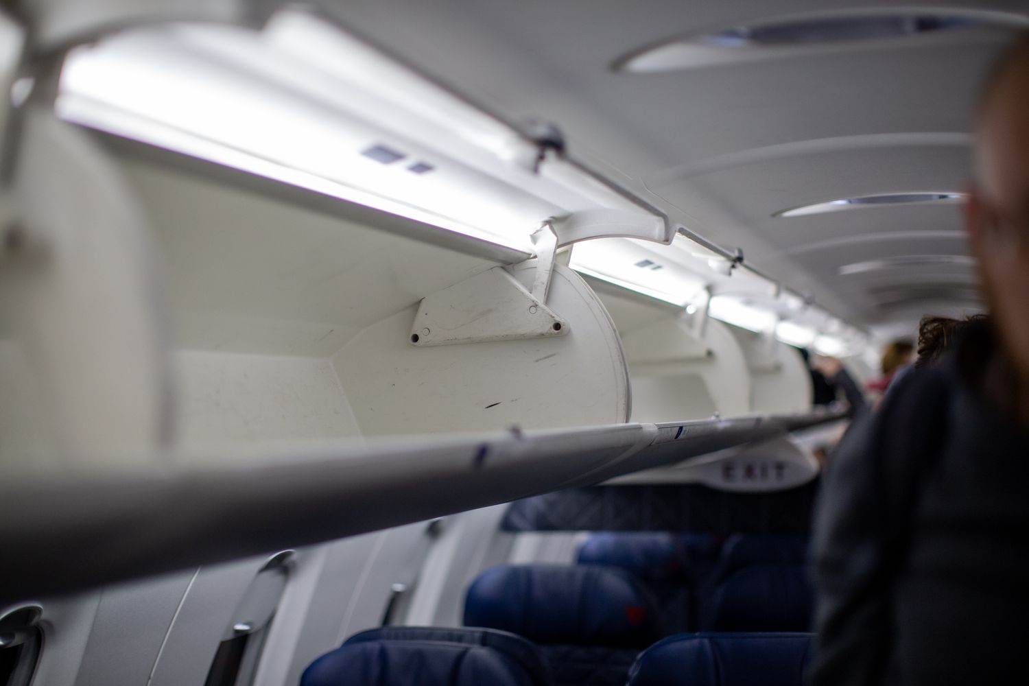 Overhead bins on a Delta Bombardier CRJ-900 plane