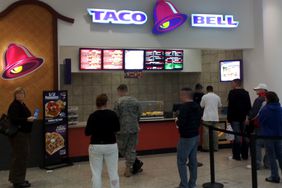 2015 top ten most popular us retail restaurants taco_bell_public_domain