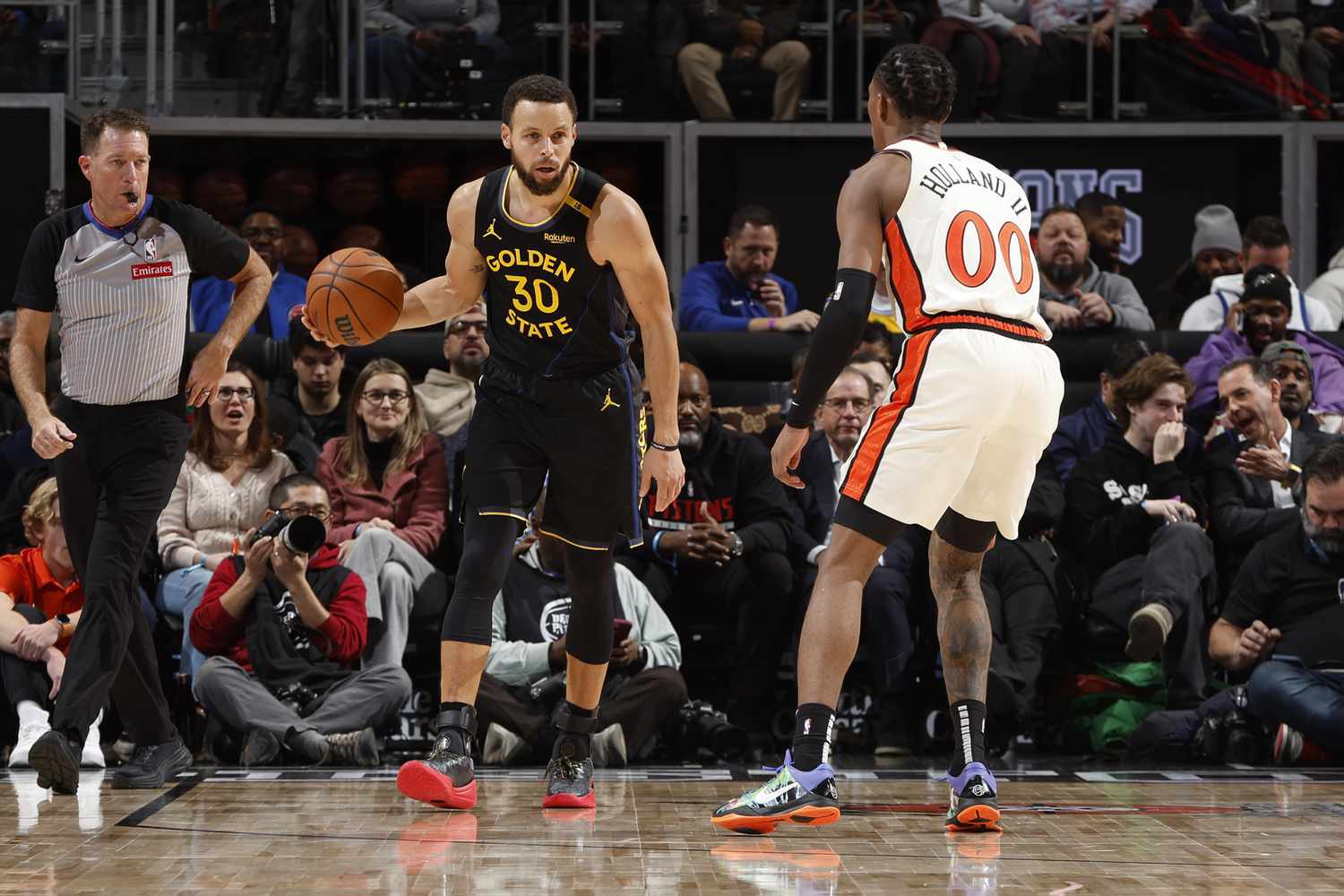 Stephen Curry #30 of the Golden State Warriors handles the ball during the game against the Detroit Pistons on January 09, 2025 at Little Caesars Arena in Detroit, Michigan. 