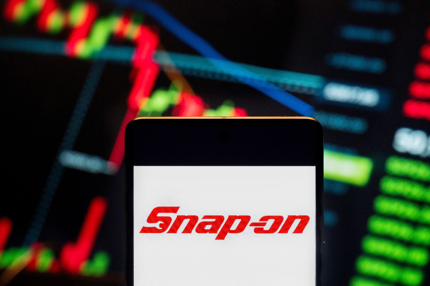 Snap-on logo seen displayed on a smartphone