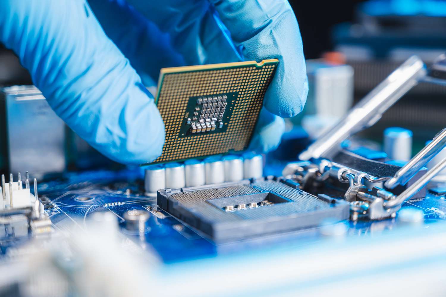 CPU
