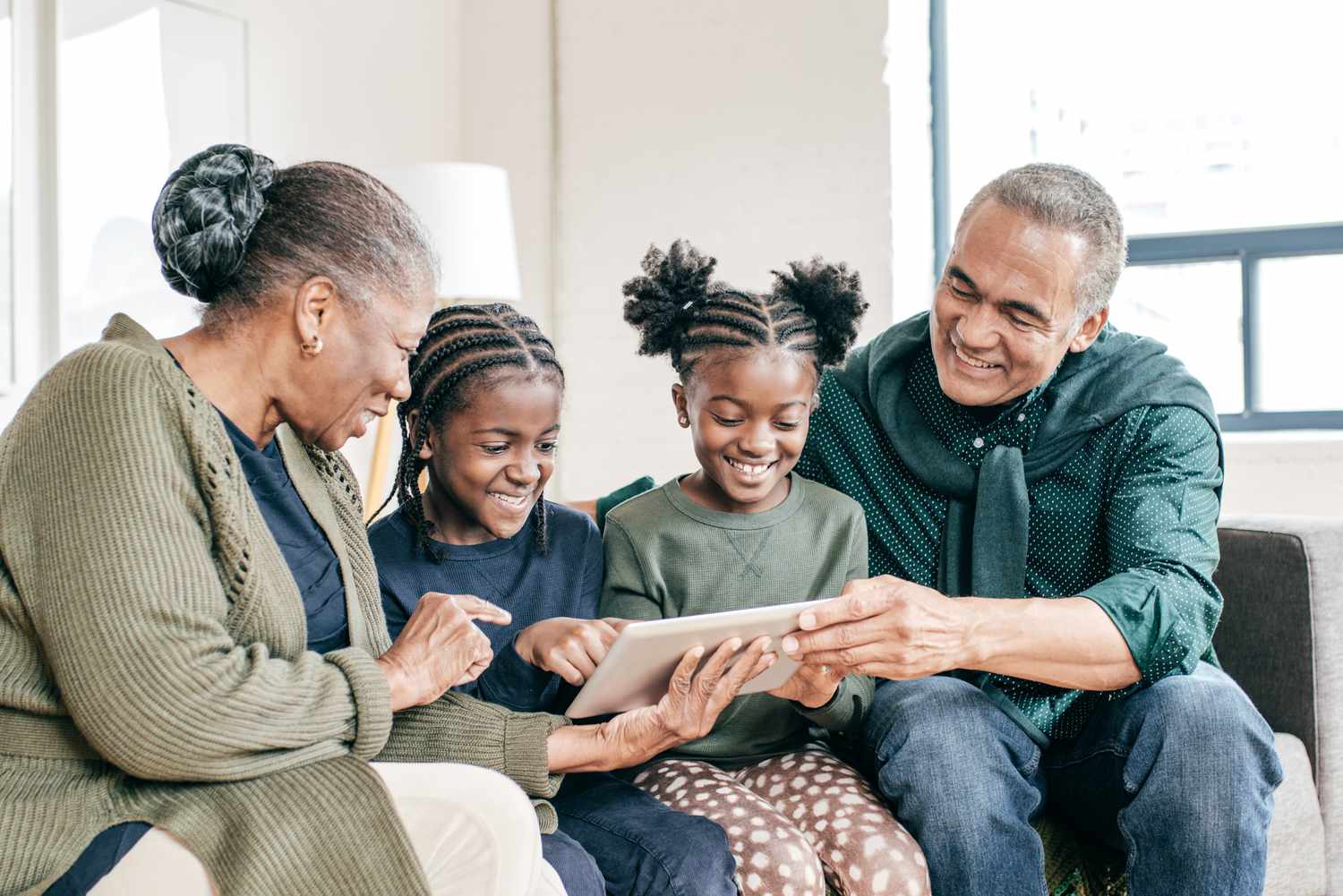 Family using tablet