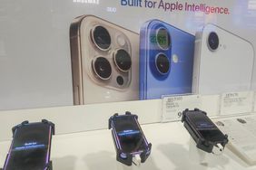 Apple iPhone 16 display.