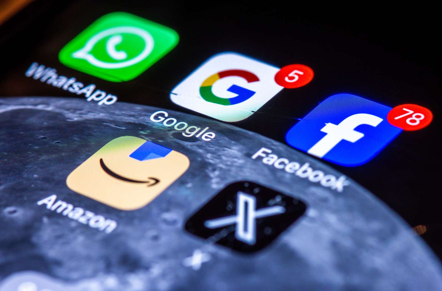 WhatsApp, Google, Facebook, Amazon apps