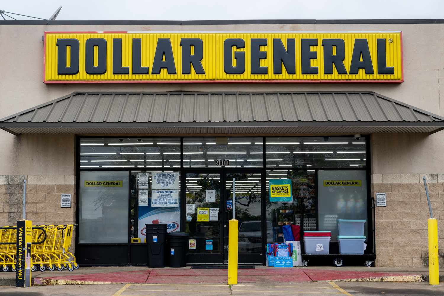 Exterior of a Dollar General store