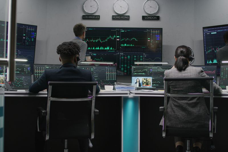 Active traders at desk