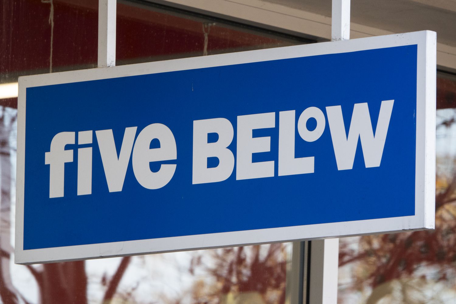 Five Below sign