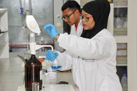 A chemist in Sur, Oman