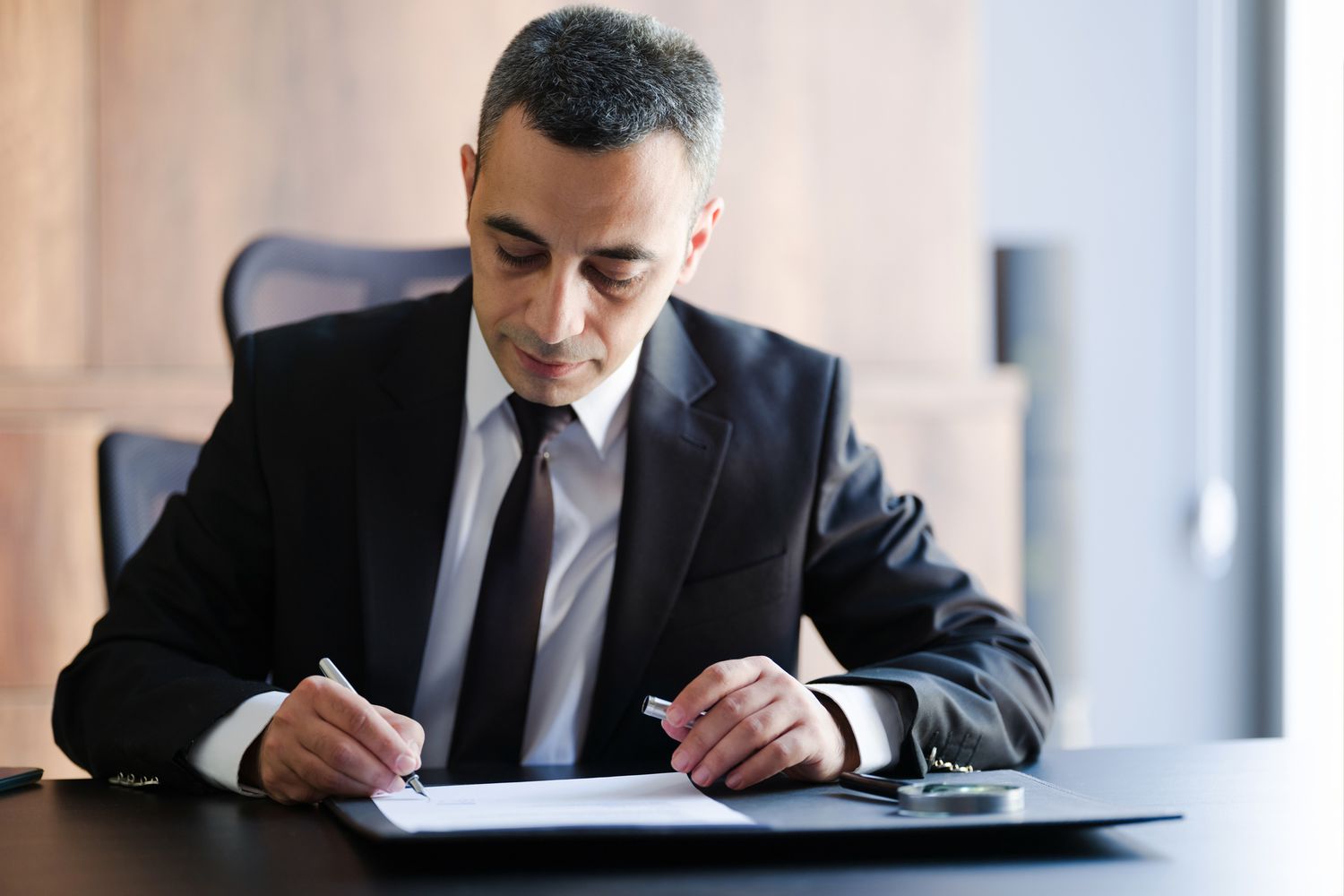 Lender preparing a public notice regarding a foreclosure action