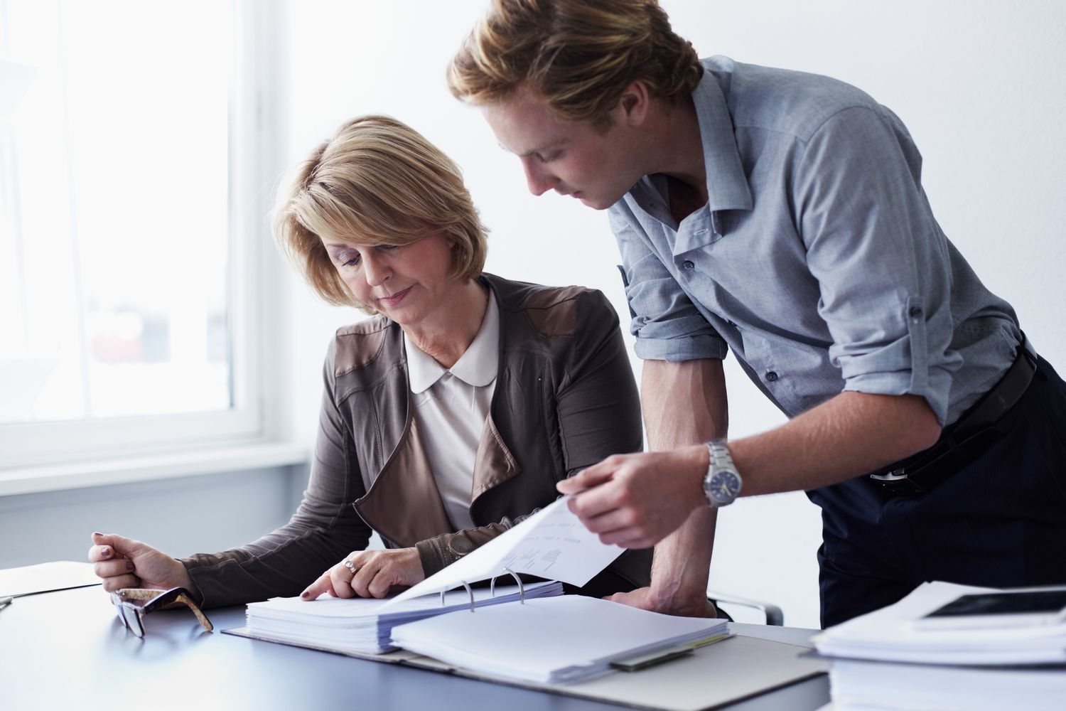 A business attorney advises a client about how to withdraw their registration as a registered investment adviser with the SEC.