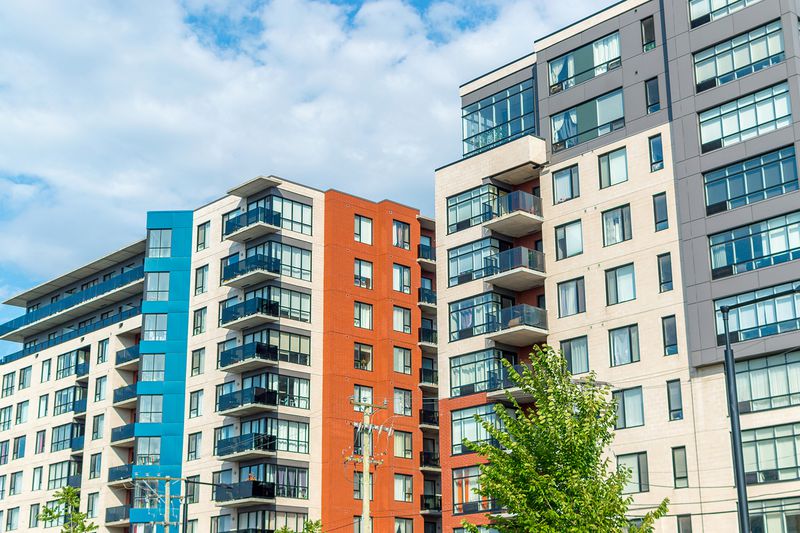 Modern Condo Buildings With Huge Windows