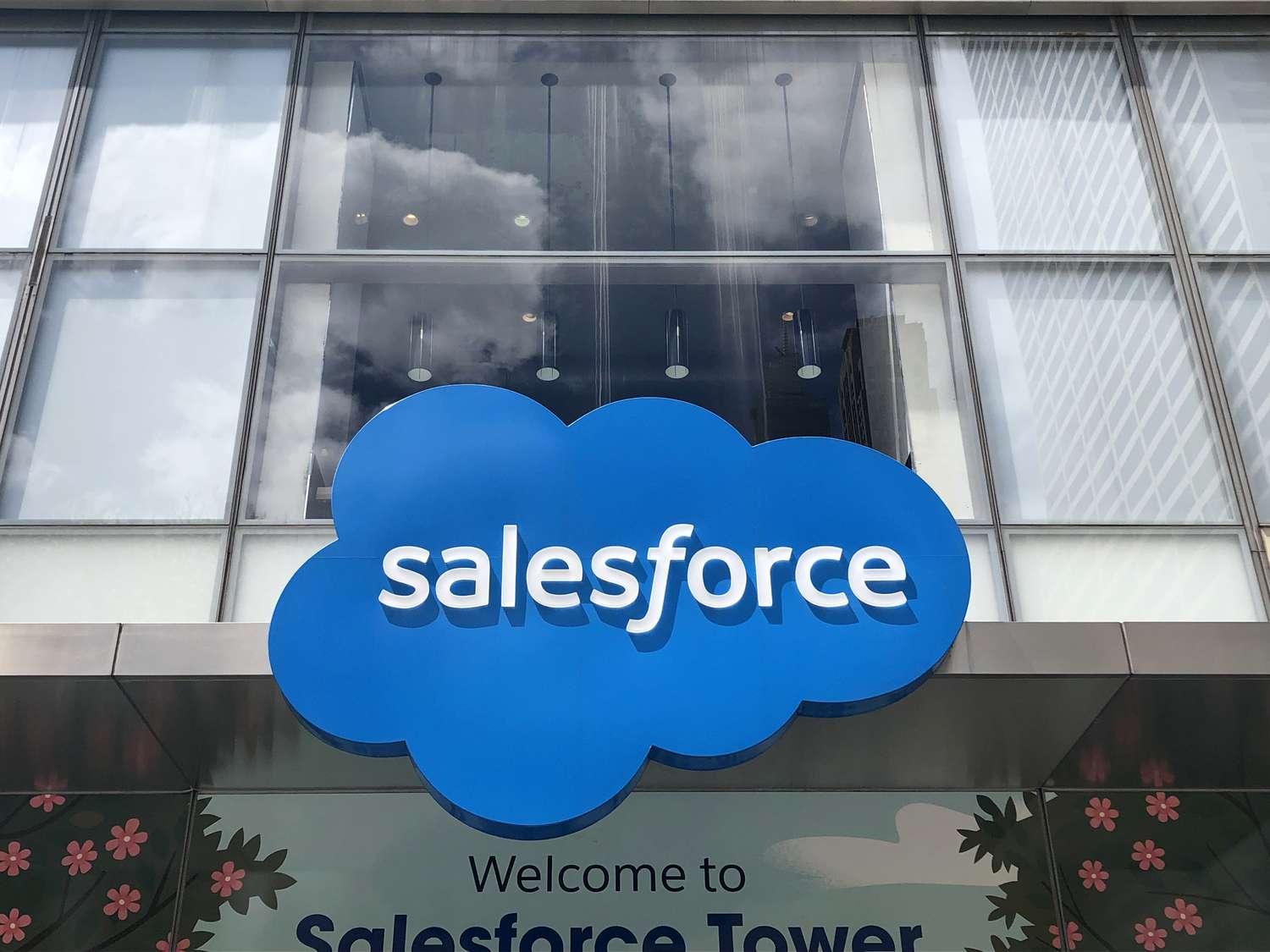 Salesforce tower 
