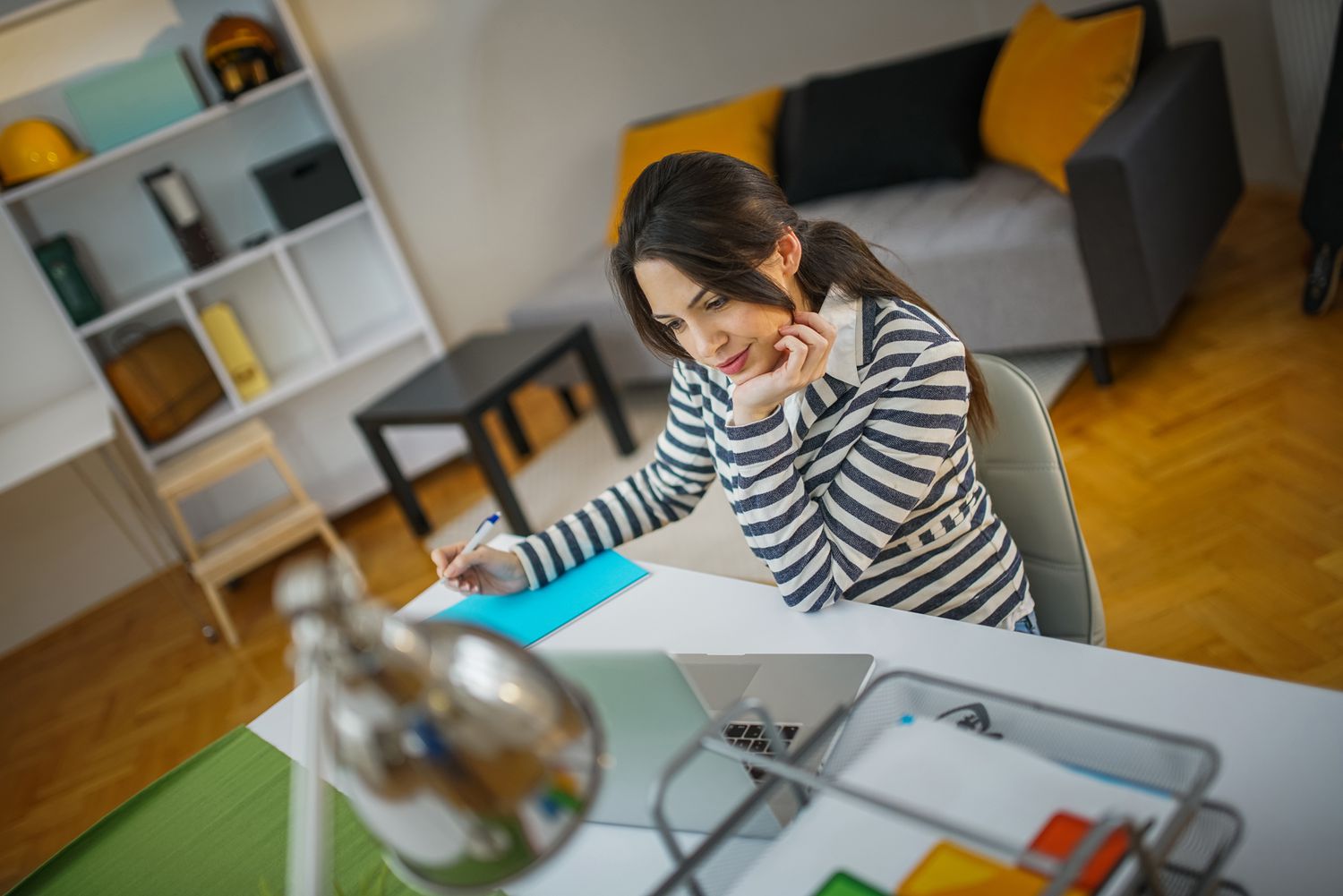 Tenant calculating how rent payments affecting current credit score.