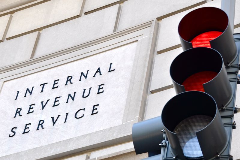 Internal Revenue Service building, with stop light
