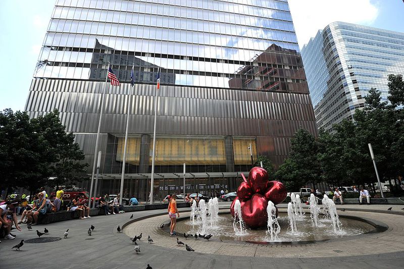 The building at 7 World Trade Center (R) where the rating agency Moody's Invester Services, Inc. is located.