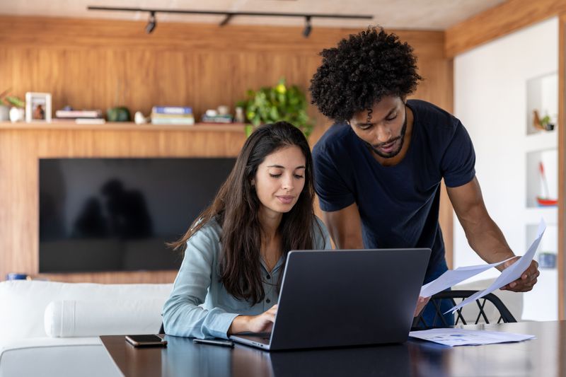 Couple applying for a loan