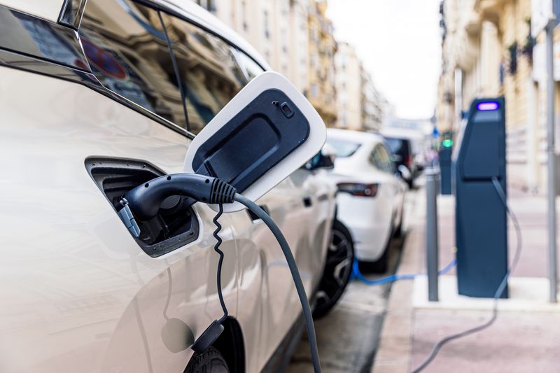 Electric vehicle charging on the street