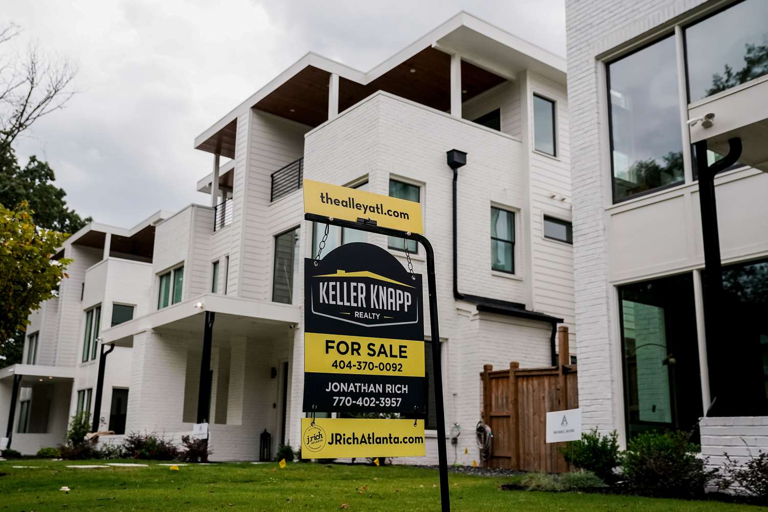 A "For Sale" sign in front of a home in Atlanta, Georgia, US, on Wednesday, Sept. 18, 2024.