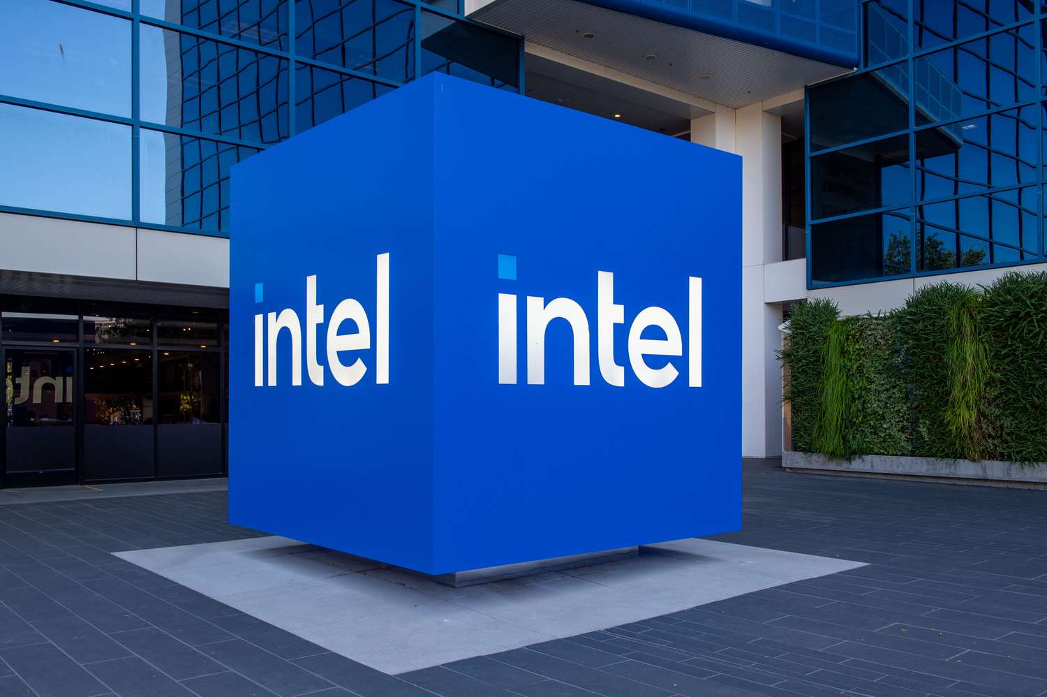 Intel logo
