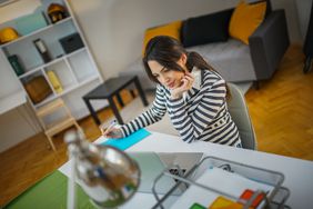 Tenant calculating how rent payments affecting current credit score.