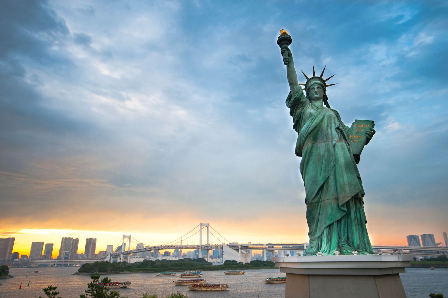New York skyline and the Statue of Liberty