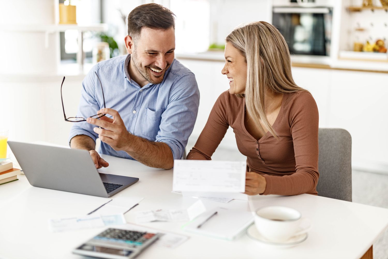 Couple getting a personal loan online