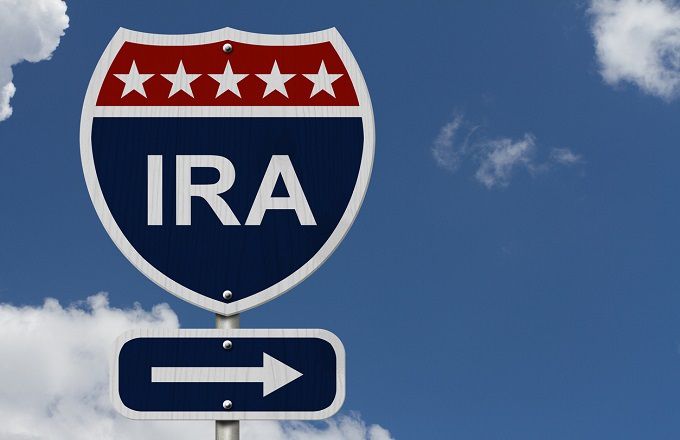Road sign that says “IRA” with five stars and an arrow