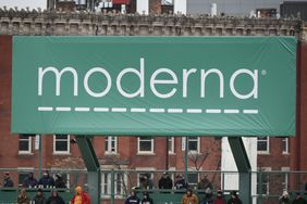 Moderna sign
