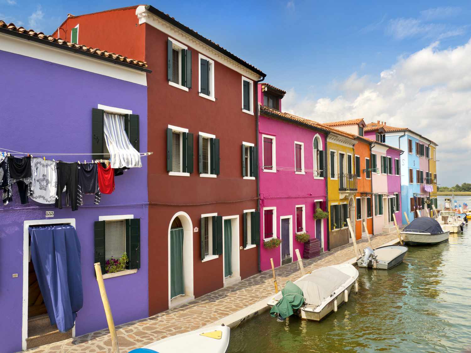 Brightly coloured houses in Burano, Venice 6