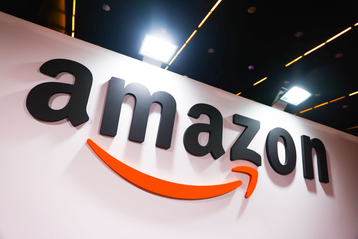 Amazon logo