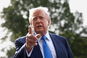 U.S. President Donald Trump speaks to the media as he departs the White House on April 25, 2025 in Washington, DC.
