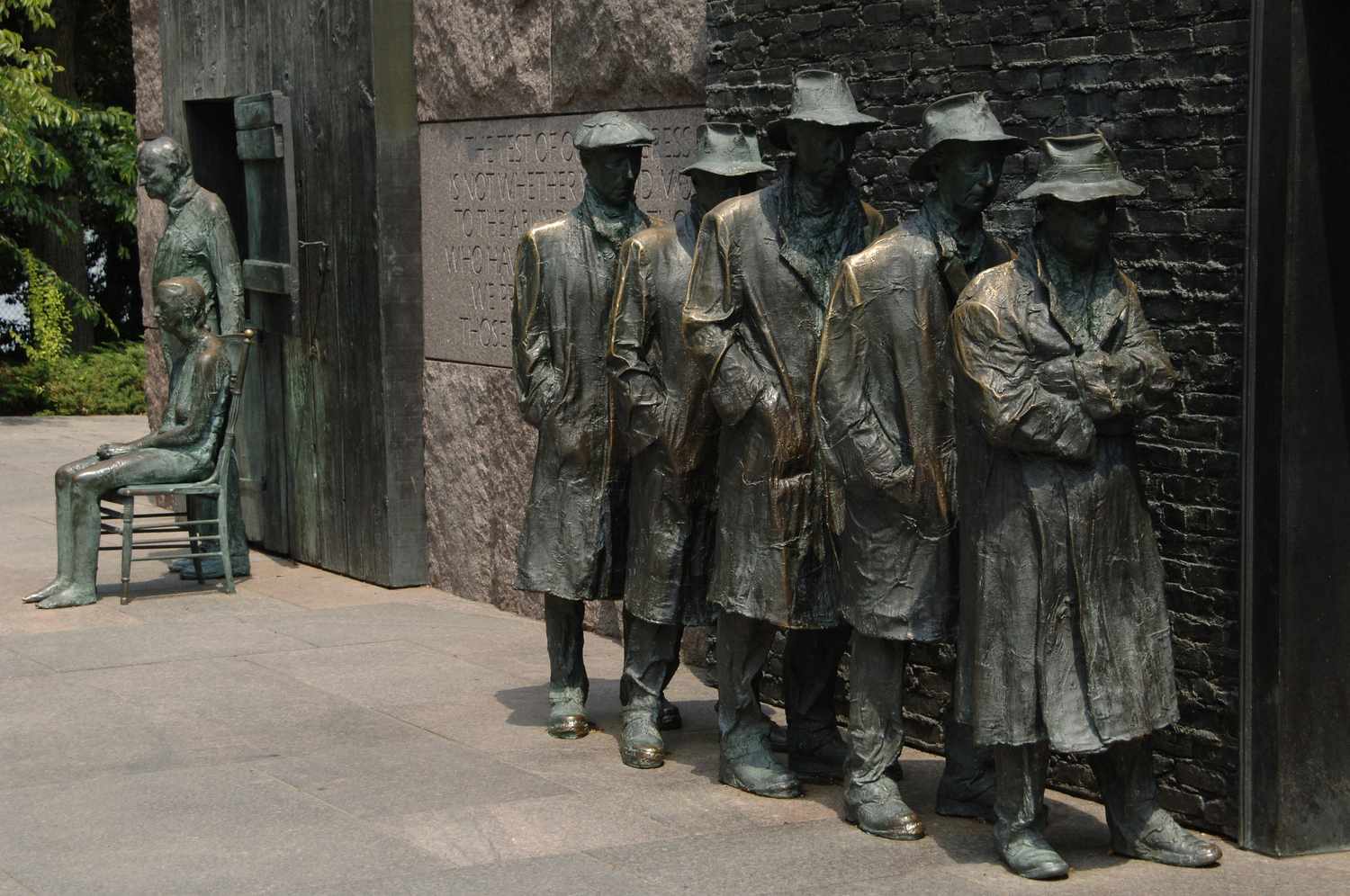 Franklin Delano Roosevelt Memorial, Bronze statues that depict the Great Depression, Waiting in a bread line by George Segal, Washington D.C, United States.
